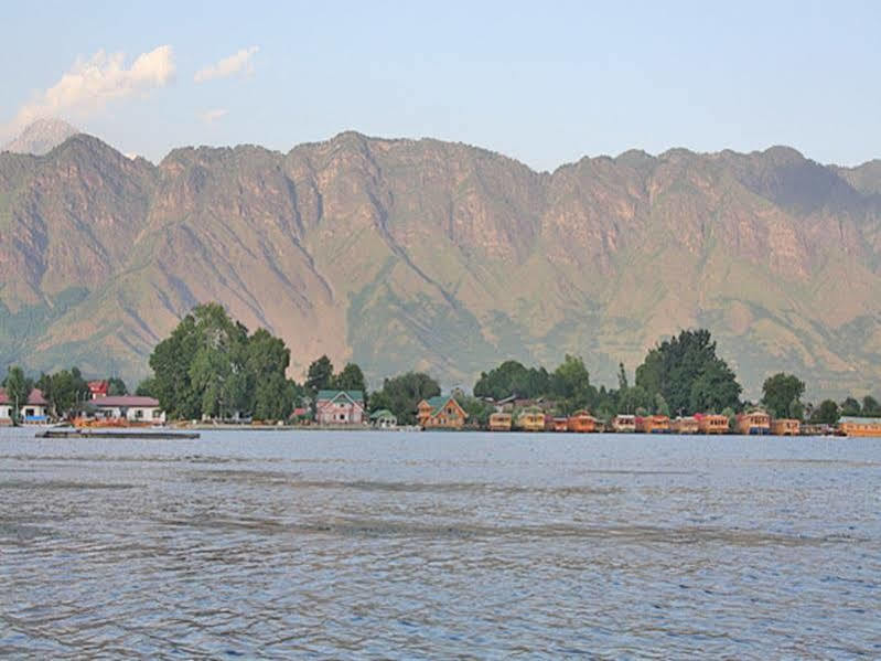 Akbar Group Of Heritage Houseboats Nagīn Bāgh Kültér fotó
